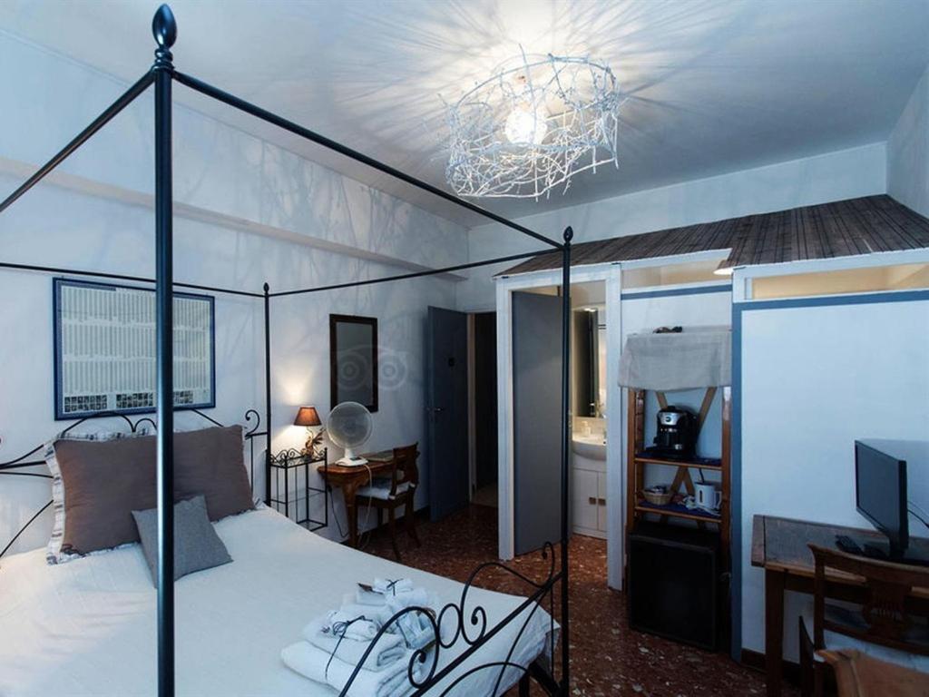 Le Fate Bed & Breakfast 2*